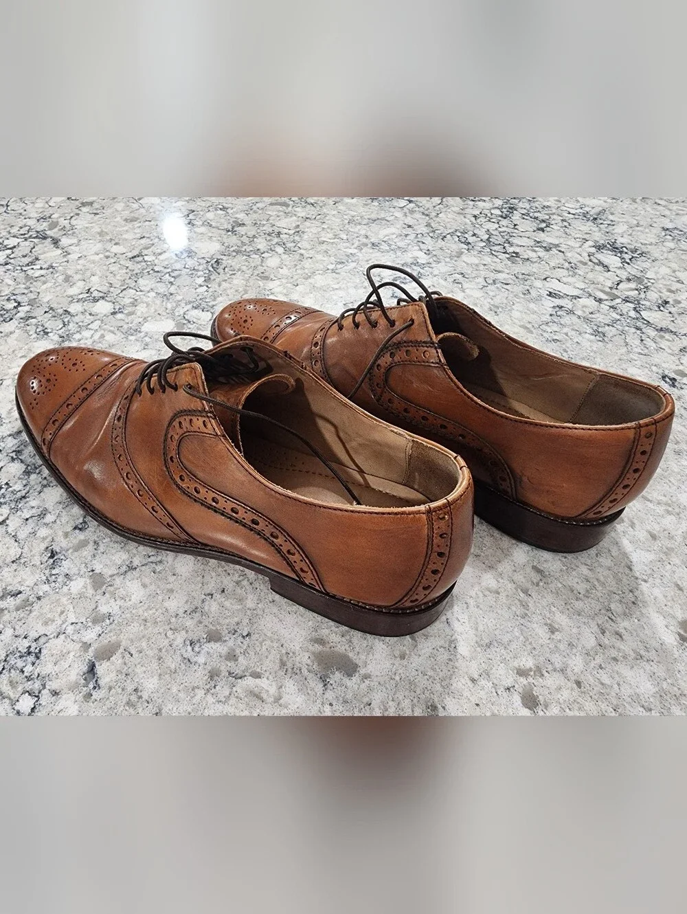 Johnston & Murphy Men's Tan Leather Wingtip Oxfords